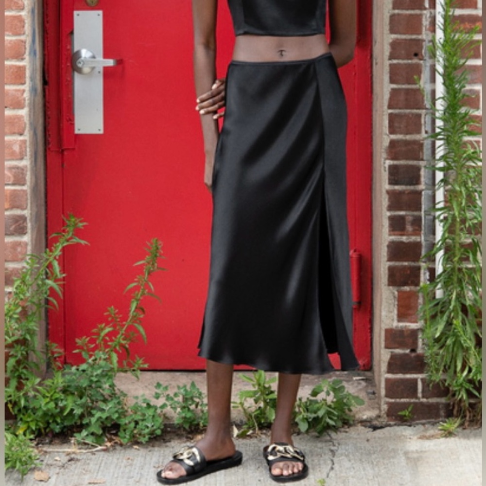 Zara skirt silk effect XS NWT